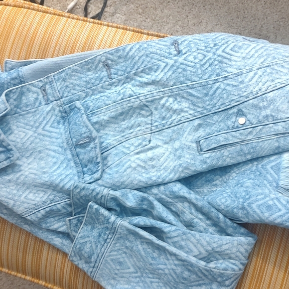 NWOT Liverpool Geometric Patterned Denim Jacket - Picture 4 of 10
